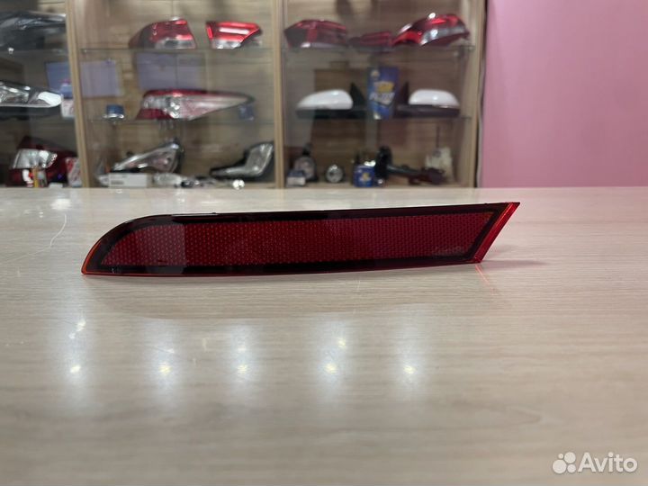 Катафот / отражатель правый Поло6 20-22