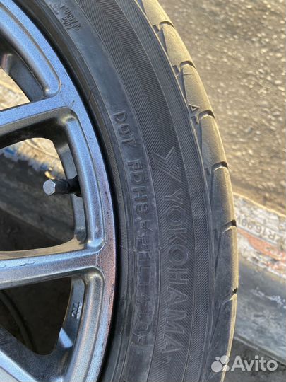 R17 Yokohama BluEarth E51 225/45, PCD 5x114.3 DIA 73.1