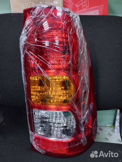 Задняя правая фара Тойота Хайлюкс 2004-2011г