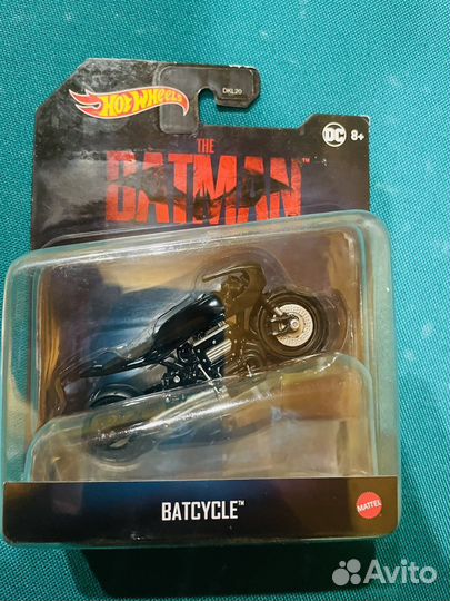 Hot wheels premium batman batcycle