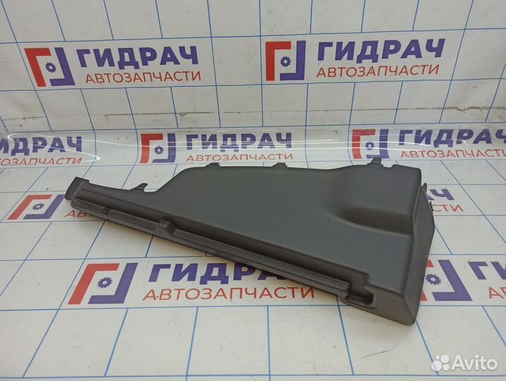 Обшивка багажника задняя левая Renault Kaptur 799124450R