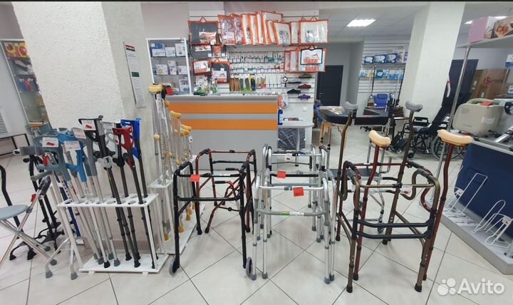 Кресло-туалет с санитарным оснащением