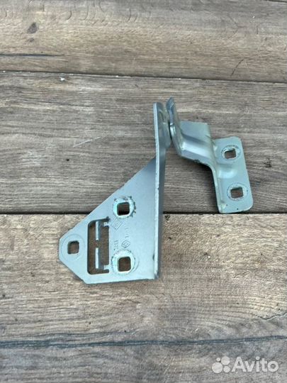 Петля капота правая Renault Megan 2 1.6 2006
