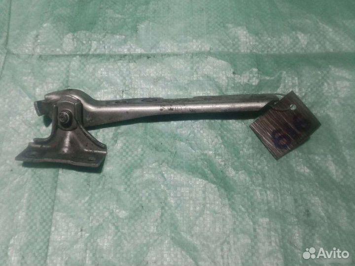 Петля капота правая Audi 80 B3