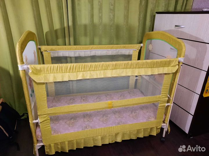 Детская кроватка