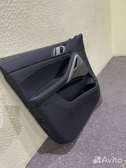 BMW X6 G06 обшивка карта двери