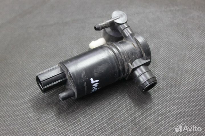 Насос омывателя не оригинал б/у Ford Focus 3