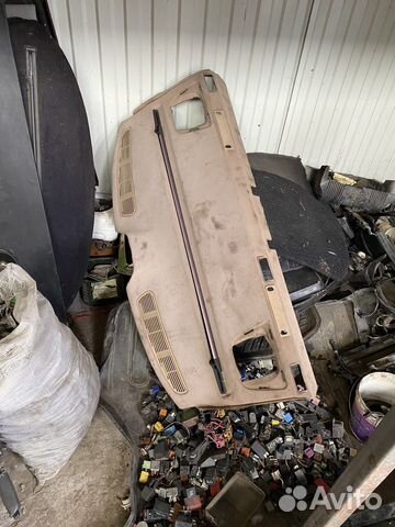 Бмв 5 Е39 электро-шторка с полкой