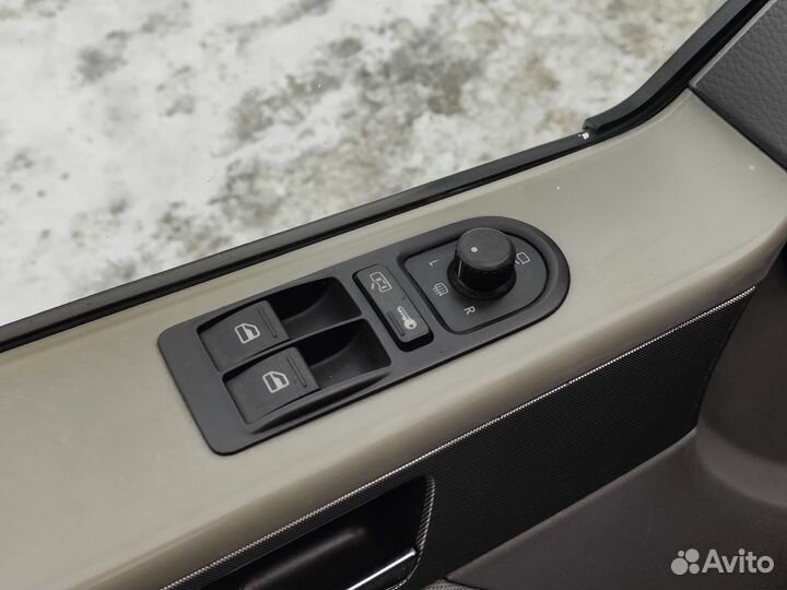 Volkswagen Multivan 2.5 AT, 2004, 271 500 км