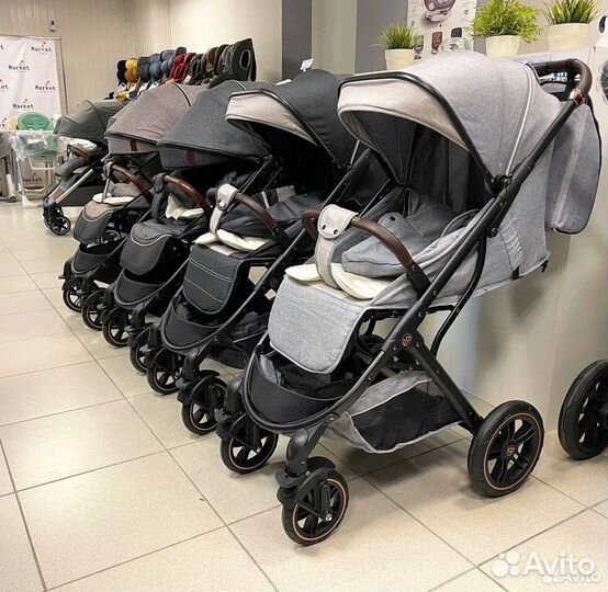 Коляска новая