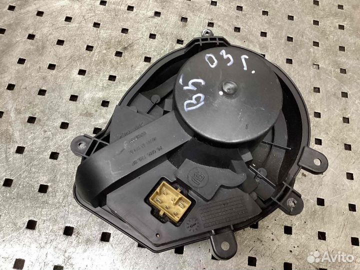 Моторчик печки Volkswagen Passat