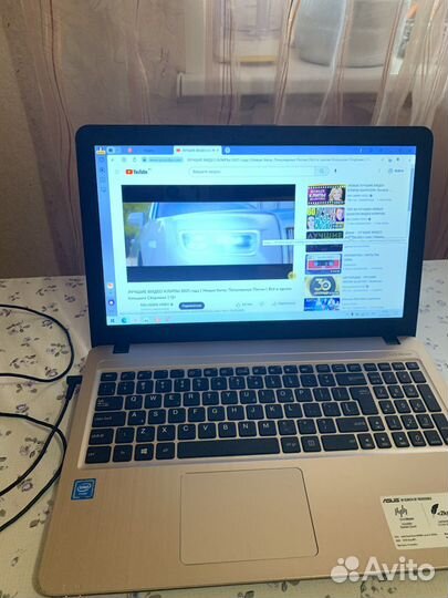 Ноутбук asus ssd 128/как новый