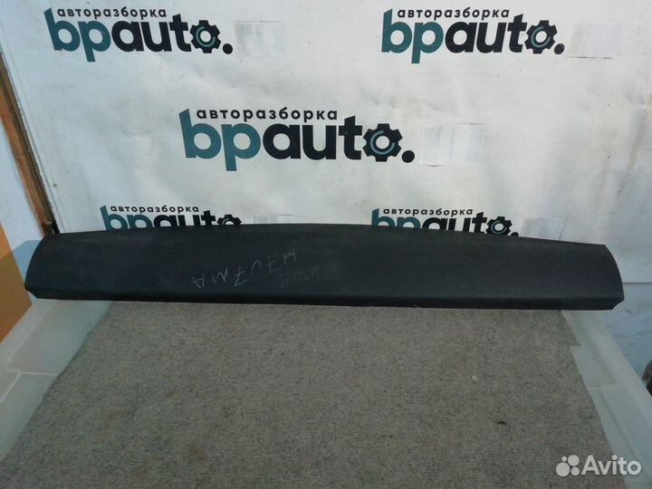 Обшивка двери багажника верхняя 81761-F1000 Kia