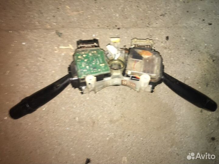 Подрулевые переключатели Toyota vista SV30