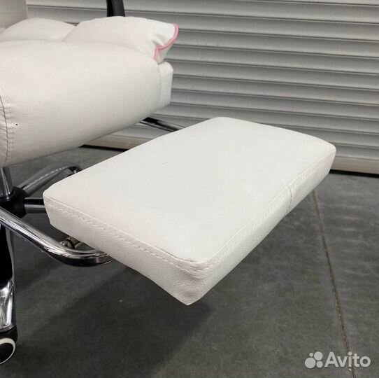 Компьютерное игровое кресло новое