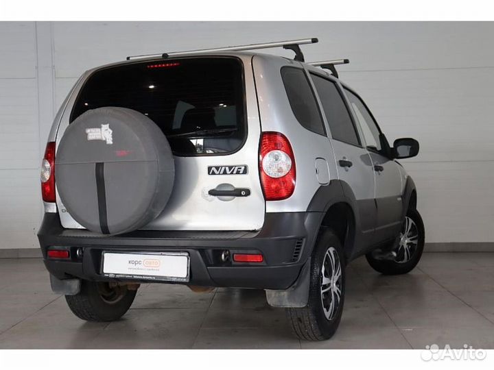 Chevrolet Niva, 2011