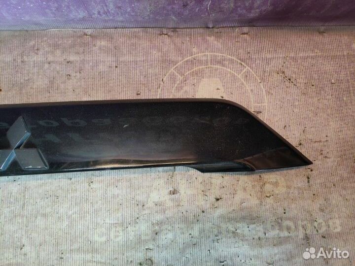 Накладка двери багажника Mitsubishi Outlander Xl