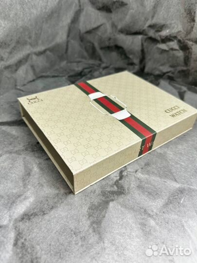Watch 8 X Gucci