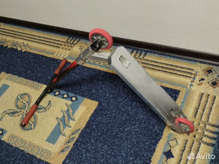 Трюковой самокат