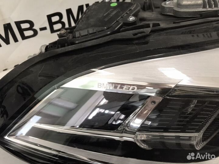 Правая фара на BMW 1 series F40 LED передняя