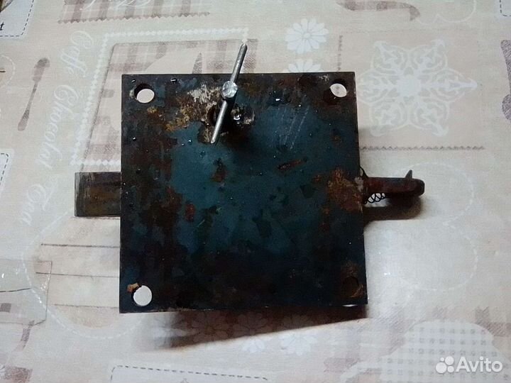 Замок гаражный реечный