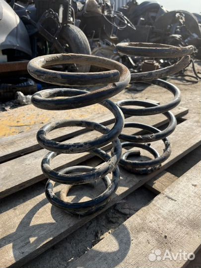 Пружина передняя Ford Transit