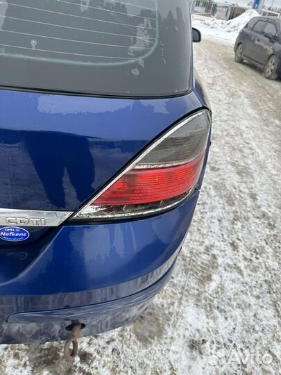 Задние фонари Opel Astra H Хэтчбек