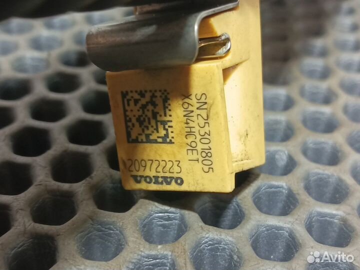 21340613 Форсунка топливная электрическая Volvo FH