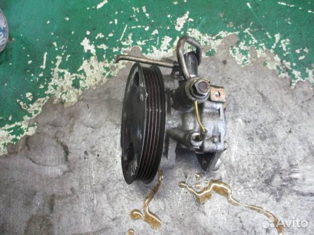 Насос гидроусилителя руля Mitsubishi Carisma рест