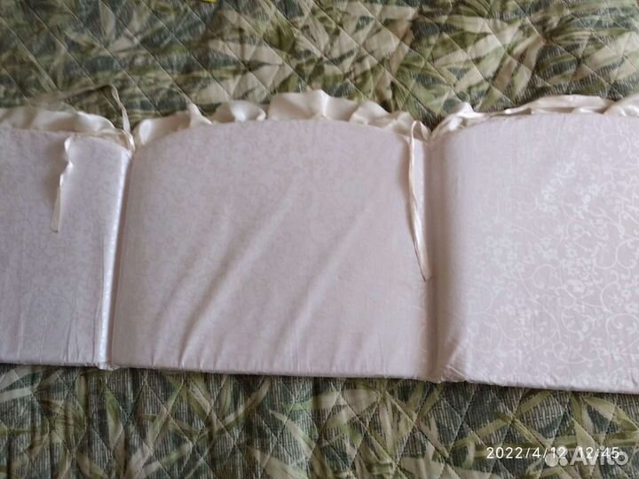 Бортики в кроватку, бутылочка, пустышка