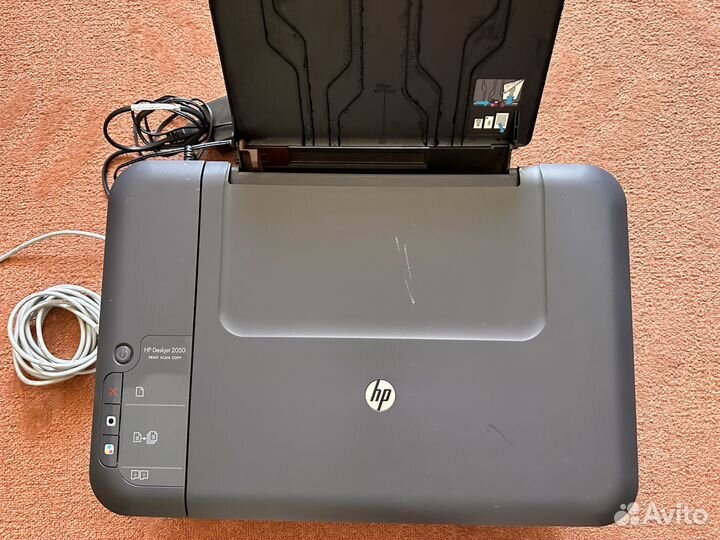 Принтер HP Deskiet 2050