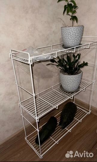 Полка для цветов на подоконник