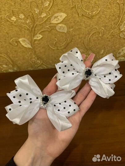 Школьные галстуки и бантики