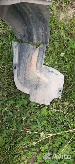 Подкрылки toyota auris