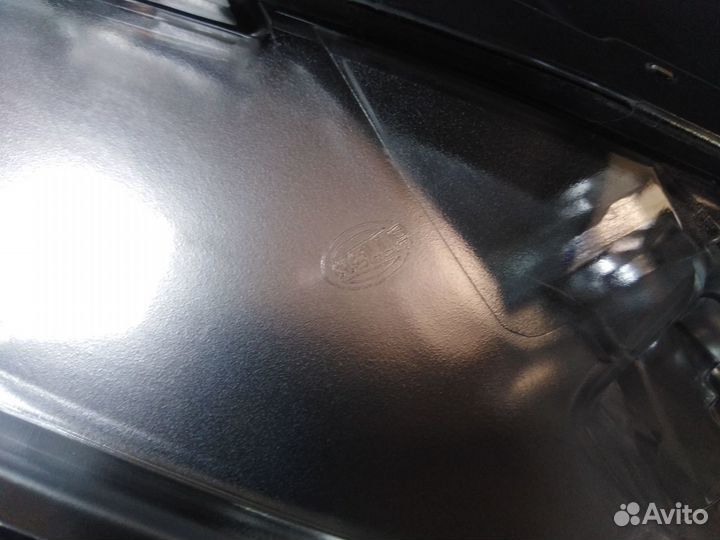 Правая ксенон адаптив фара Mercedes W207 dorest