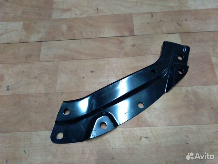 Кронштейн фары левый VW Polo седан