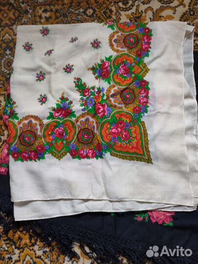 Шейный платок, платок на голову