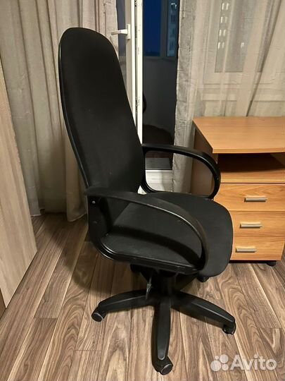 Стол стул тумбочка