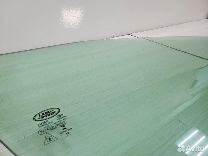 Стекло двери переднее правое Land Rover Velar 2019