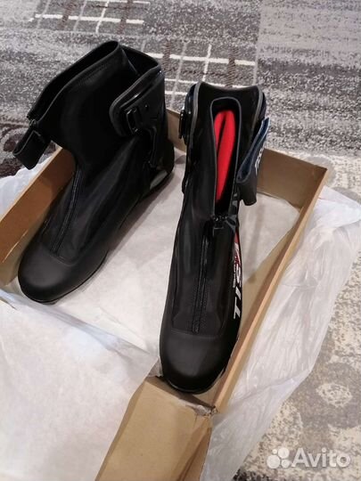 Лыжные ботинки Tisa