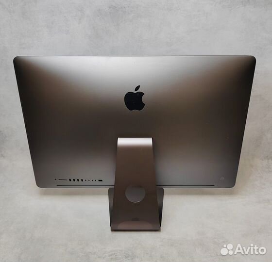 Apple iMac PRO 27 Retina 5k\Intel Xeon W\Radeon Pr