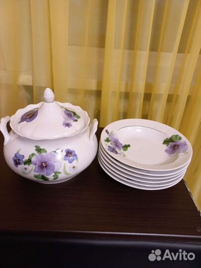 Столовый сервиз керамика(супница, 6 тарелок)