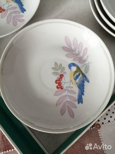 Блюдца белые с птичкой и рябиной СССР