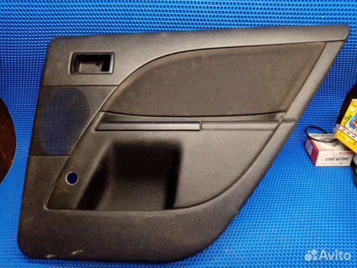 Обшивка карта двери задняя правая Ford Mondeo 3