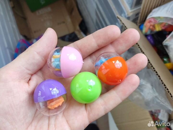 Игрушки в капсулах для вендинга