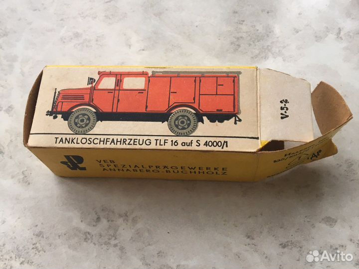 Модельки машин гдр