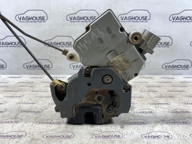 Замок двери задний левый Nissan Maxima A33 2.0