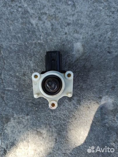 Дaтчик положения кузова Toyota Lexus