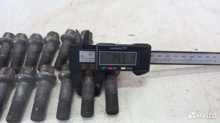 Болты колесные Mercedes W251 R-class