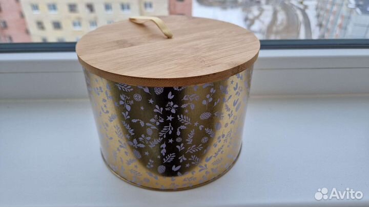 Подарочная коробка упаковка